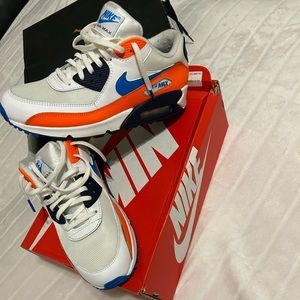 Nike Air Max 90 Essential